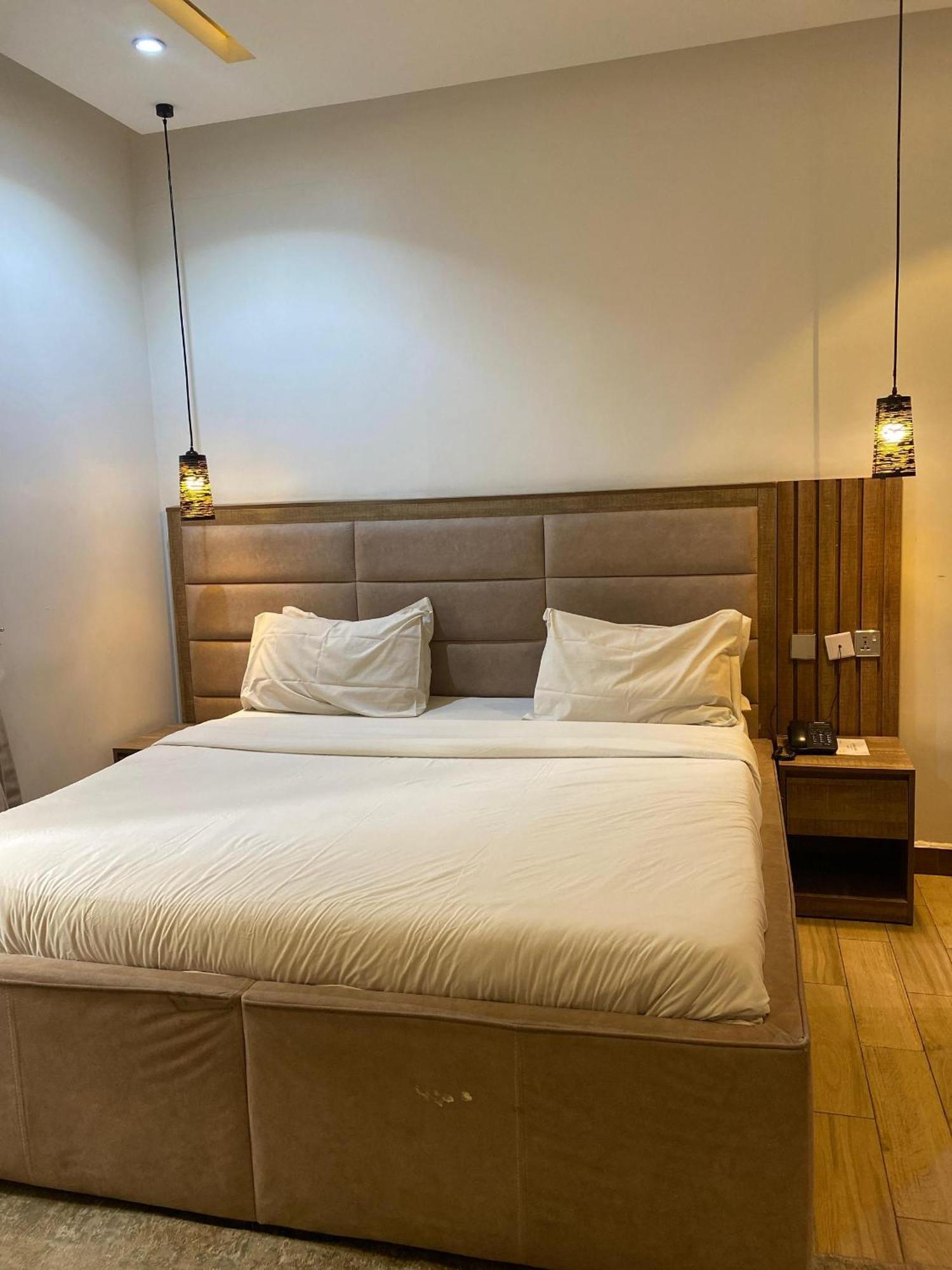 Centurion Aparthotel Абуджа Экстерьер фото